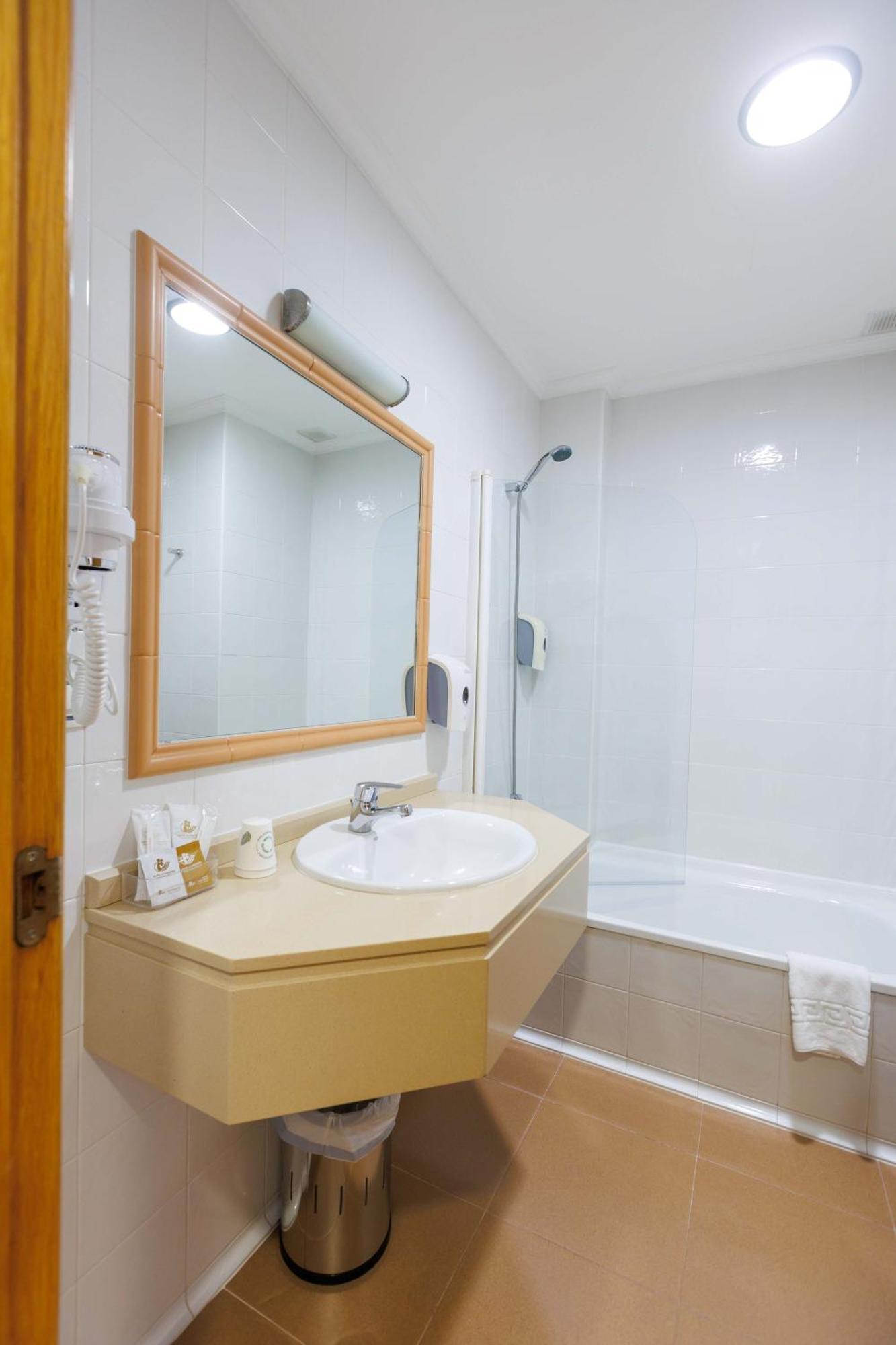 Hotel O Cruceiro Калдас Де Реис Екстериор снимка